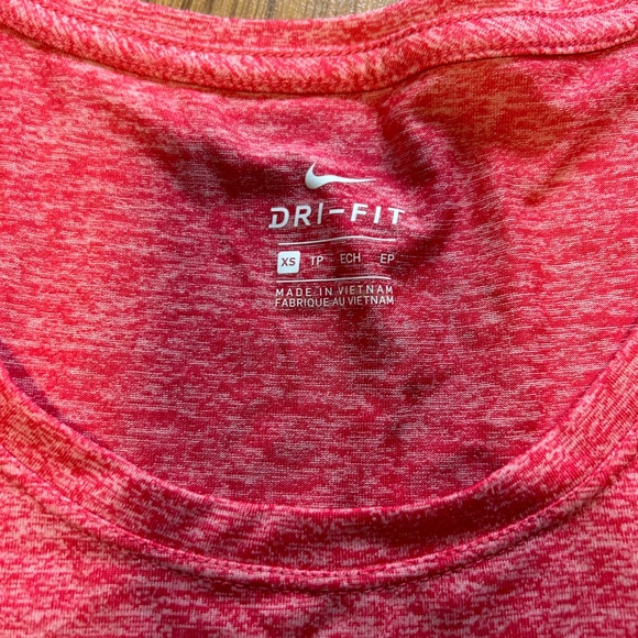 Nike Red/Pink T-shirt - Picture 2 of 2